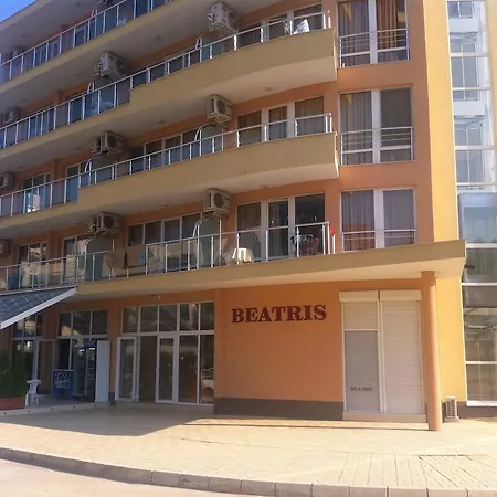 Beatris Family House Хотел