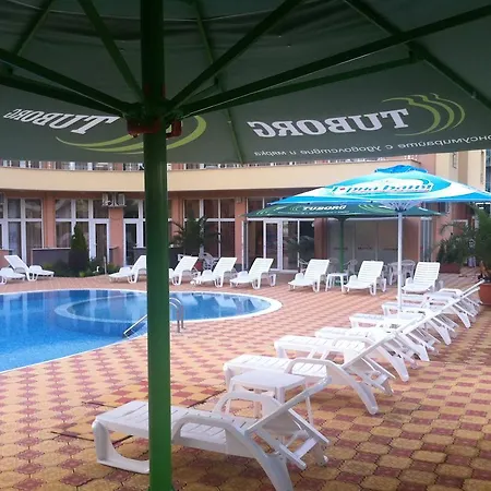 Хотел Beatris Family House