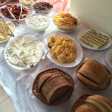 Хотел Beatris Family House 3*