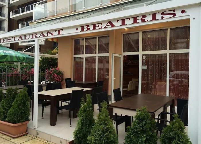 Beatris Family House מלון