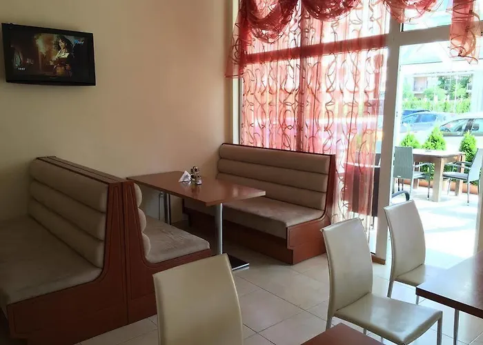 מלון Beatris Family House 3*