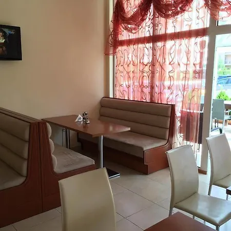 Отель Beatris Family House 3*