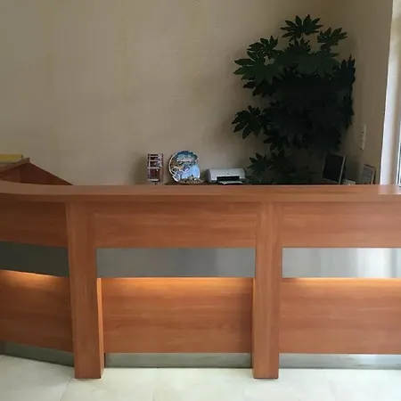 Отель Beatris Family House