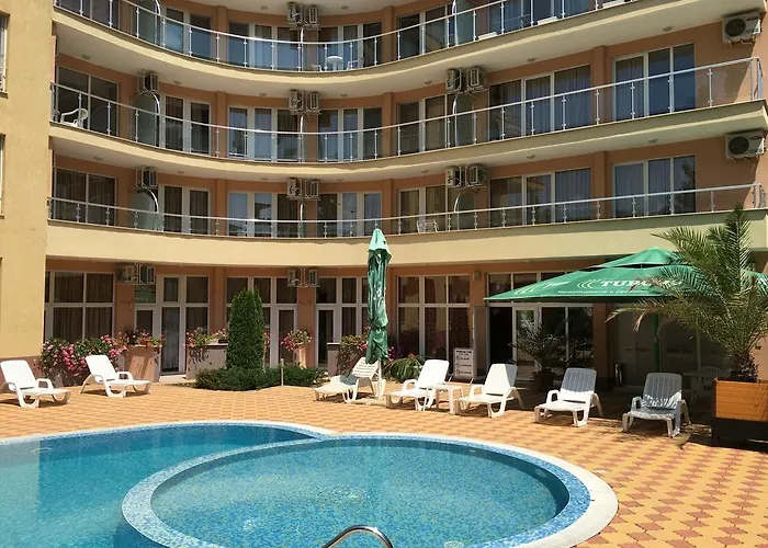 Отель Beatris Family House Солнечный берег