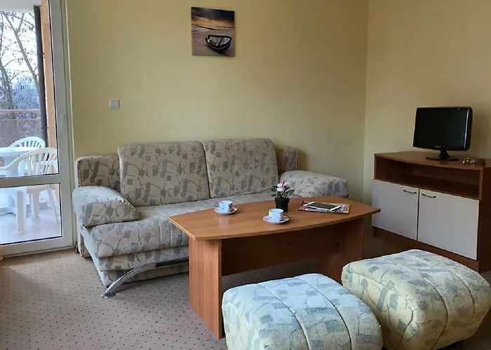 Отель Beatris Family House